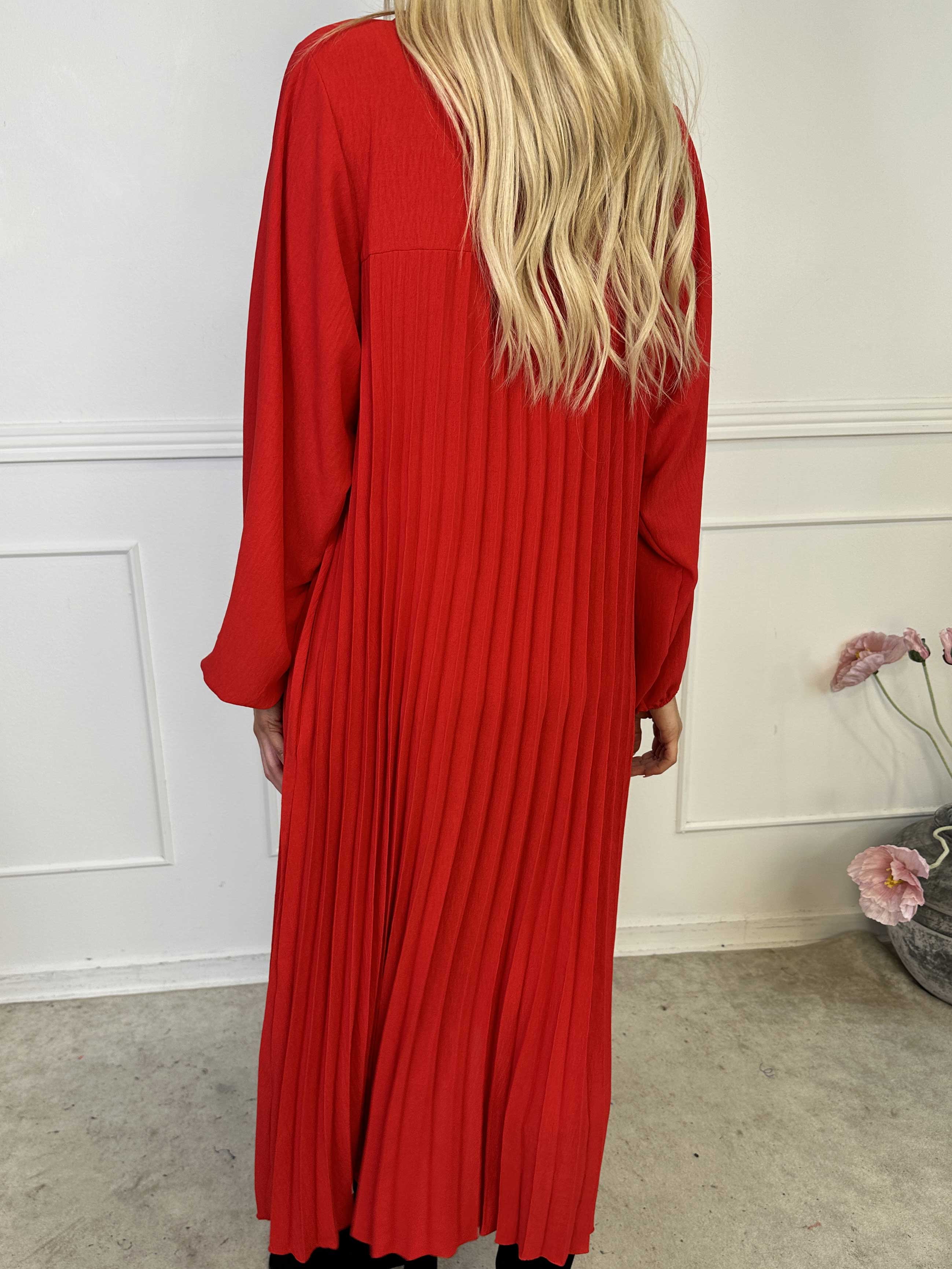 Nancy Long Sleeve - Lång klänning med plissering och fickor